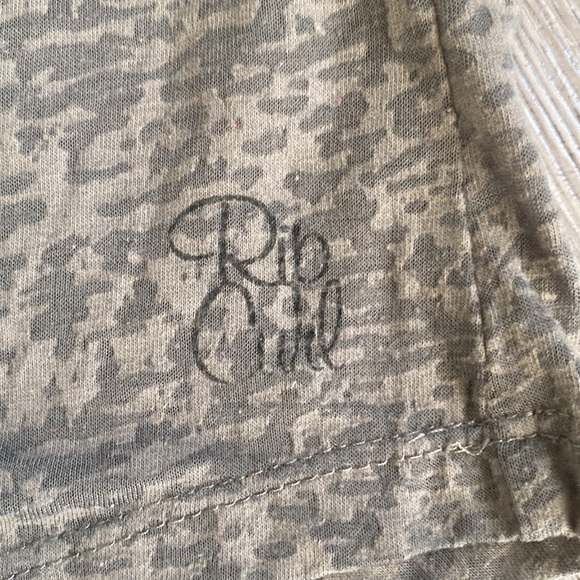 Ripcurl Semi Sheer Gray Tank Top twisted back - Picture 4 of 6